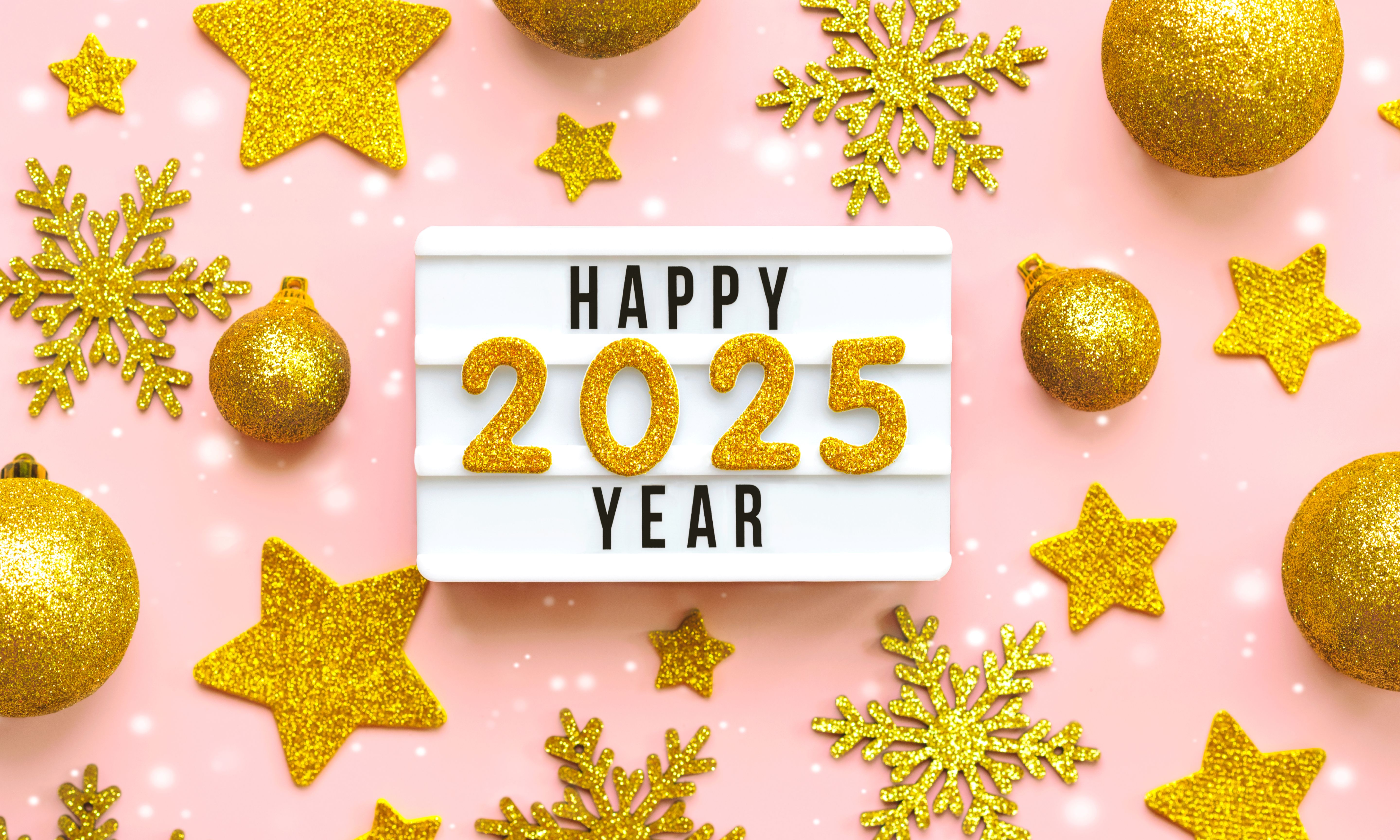 Rituales de manifestación: ¿Cómo aprovechar la energía de tu signo para el 2025?